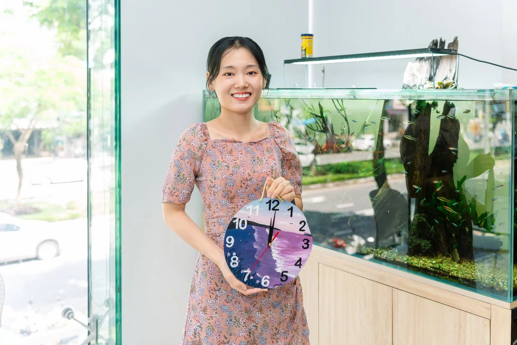 Celebrating Vietnamese Women’s Day with a Creative Wooden Clock Workshop 6